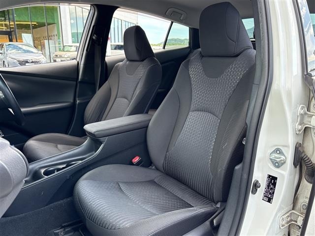 Toyota PRIUS 2017 8340212-12