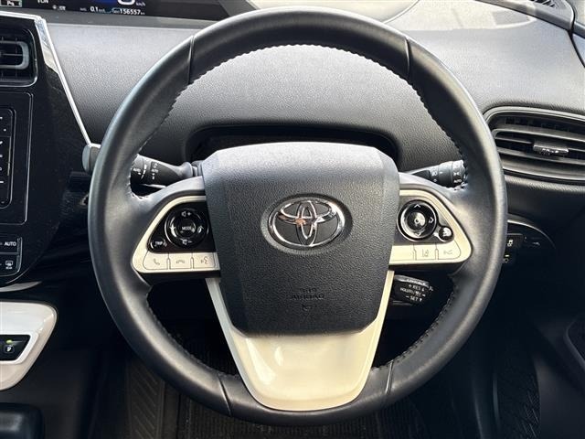 Toyota PRIUS 2017 8340212-3
