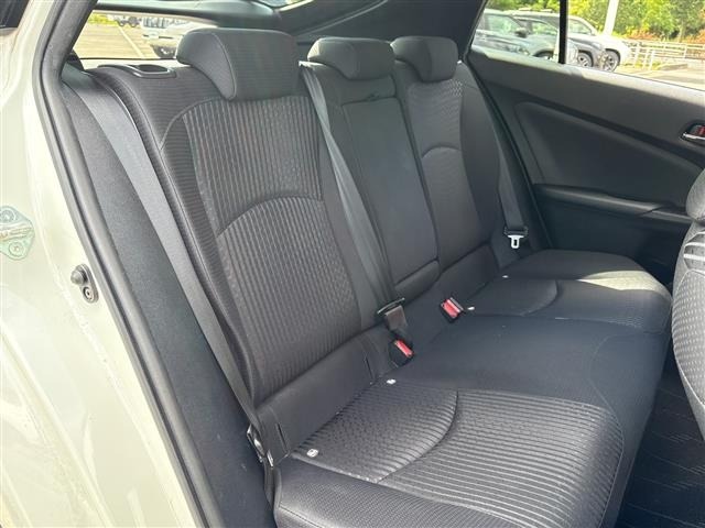Toyota PRIUS 2017 8340212-4