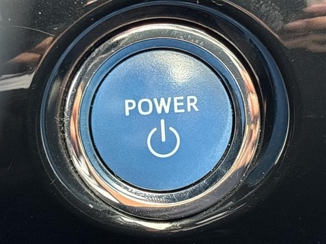 Toyota PRIUS 2017 8340212-7