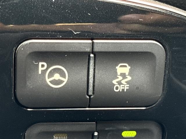 Toyota PRIUS 2017 8340212-8