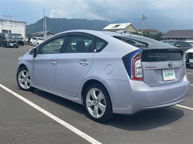 Toyota PRIUS 2013 8340215-13