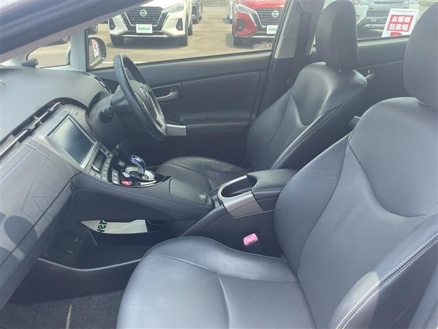 Toyota PRIUS 2013 8340215-22