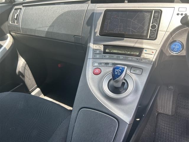 Toyota PRIUS 2012 8340216-13