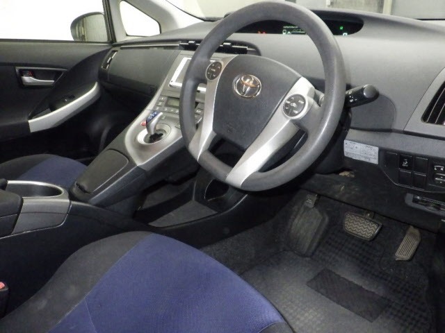 Toyota PRIUS 2014 8340238-3