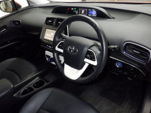 Toyota PRIUS 2016 8340239-3