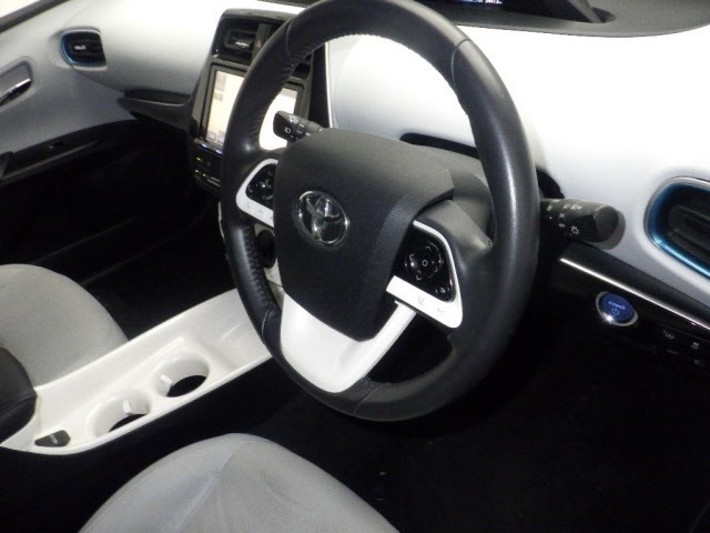 Toyota PRIUS 2016 8340248-3