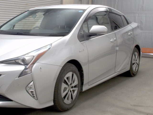 Toyota PRIUS 2016 8340248-4