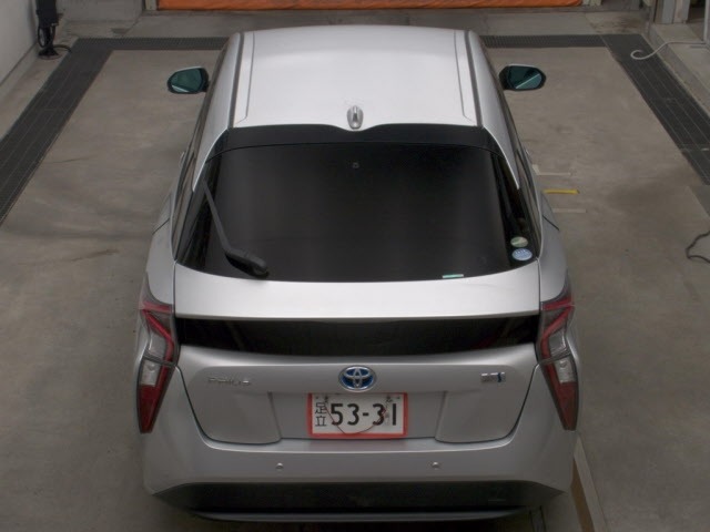 Toyota PRIUS 2016 8340248-7