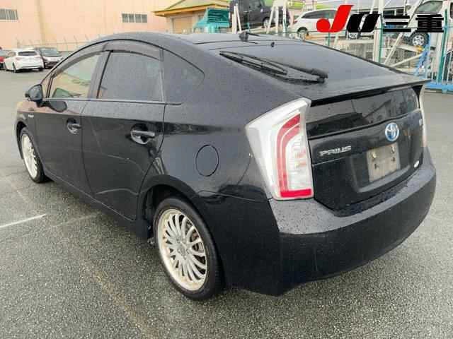 Toyota PRIUS 2013 8340258-1