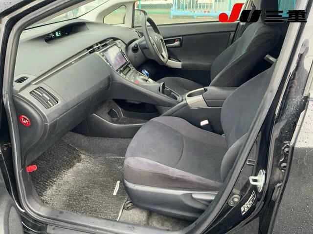 Toyota PRIUS 2013 8340258-3