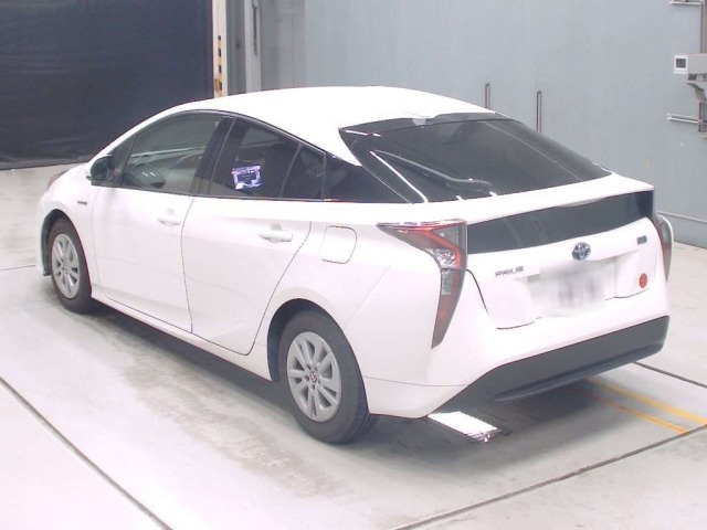 Toyota PRIUS 2016 8340266-6