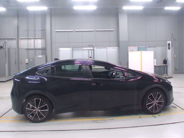 Toyota PRIUS 2023 8340269-3