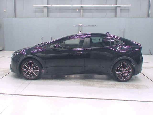Toyota PRIUS 2023 8340269-4
