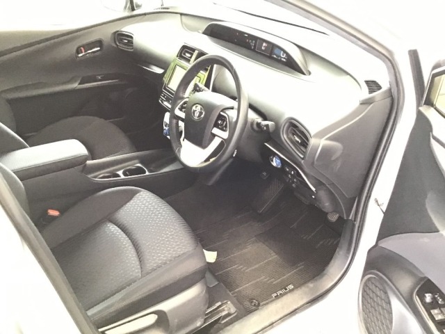 Toyota PRIUS 2017 8340283-5