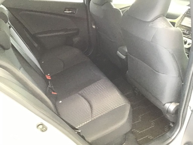 Toyota PRIUS 2017 8340283-6