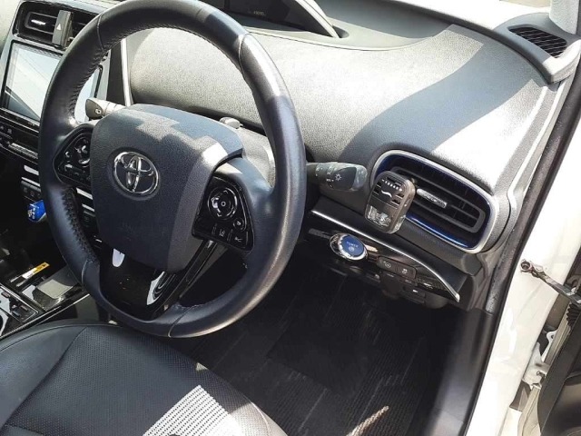 Toyota PRIUS 2019 8340286-9