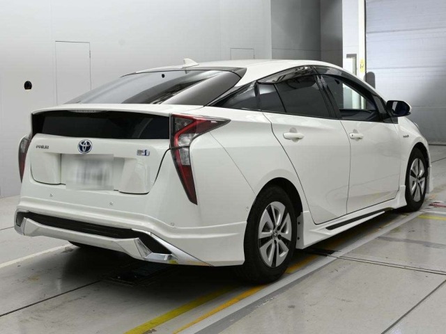 Toyota PRIUS 2016 8340287-1