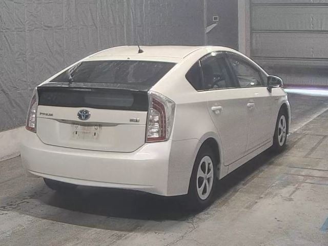 Toyota PRIUS 2014 8340301-1