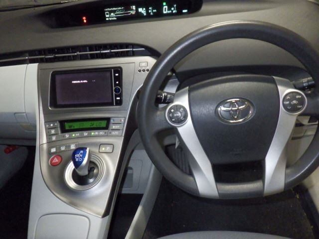 Toyota PRIUS 2014 8340301-4