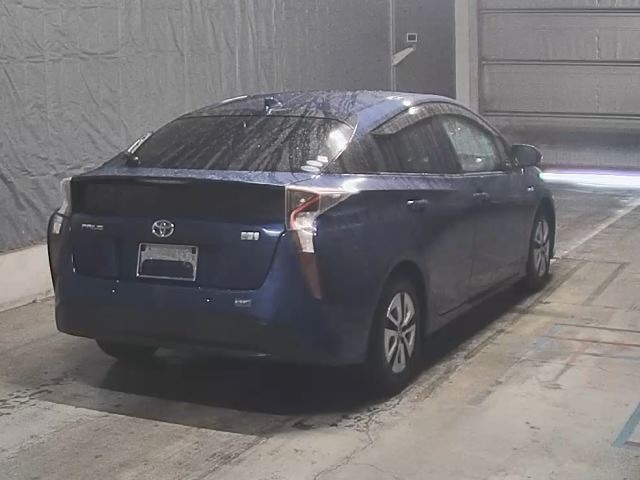 Toyota PRIUS 2016 8340302-1