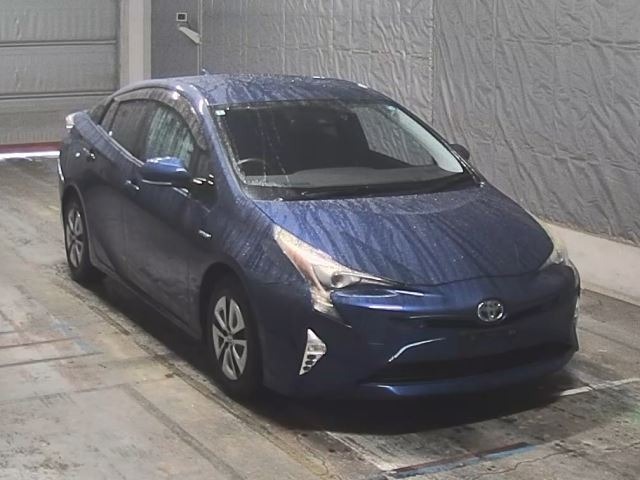 Toyota PRIUS 2016 8340302-7