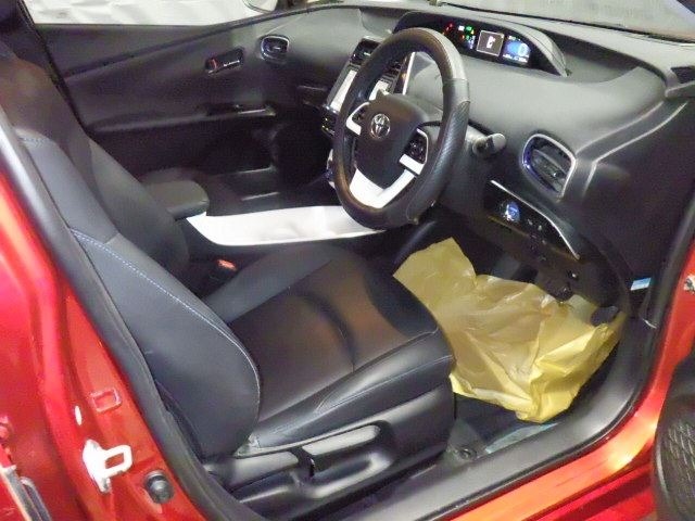 Toyota PRIUS 2016 8340304-3