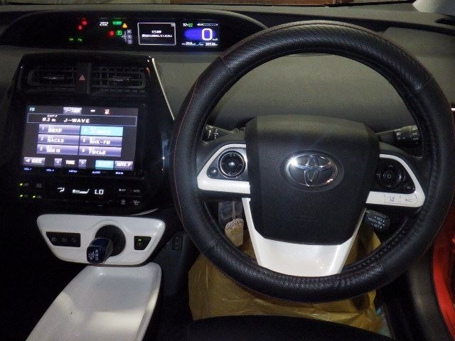 Toyota PRIUS 2016 8340304-4