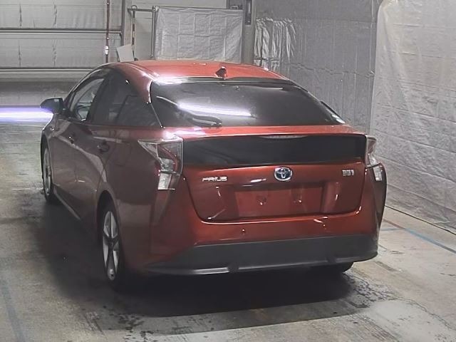 Toyota PRIUS 2016 8340304-8