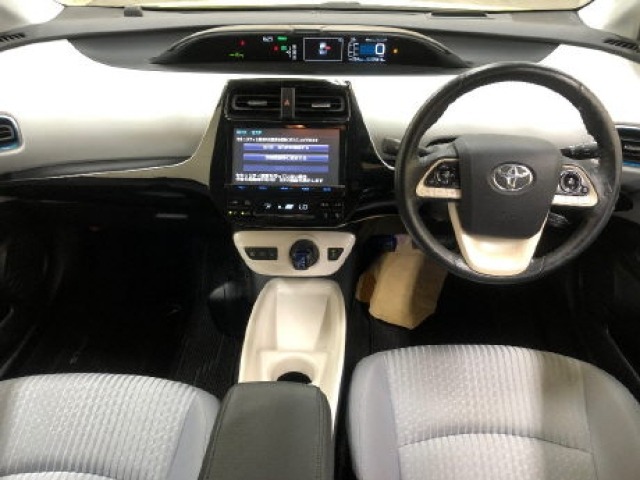 Toyota PRIUS 2016 8340318-4