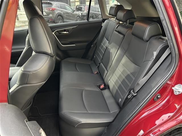 Toyota RAV4 2021 8348410-4