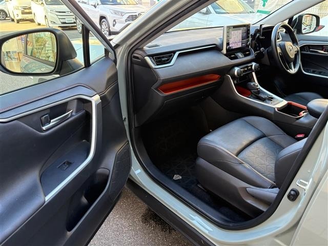 Toyota RAV4 2022 8348480-11
