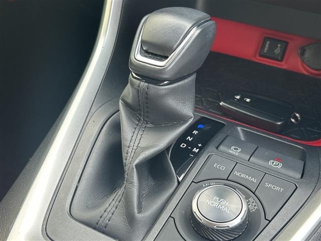 Toyota RAV4 2021 8348482-12