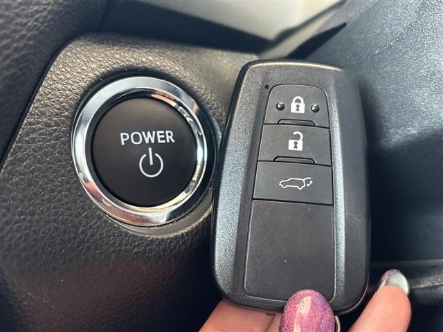 Toyota RAV4 2023 8348488-5