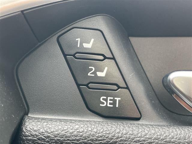 Toyota RAV4 2023 8348494-1
