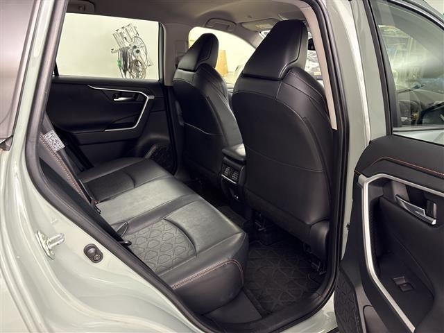 Toyota RAV4 2023 8348497-4