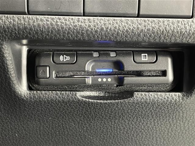 Toyota RAV4 2022 8348507-3