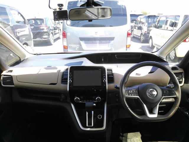 Nissan SERENA 2017 8342137-8