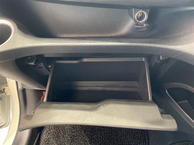 Toyota SIENTA 2019 8345281-6