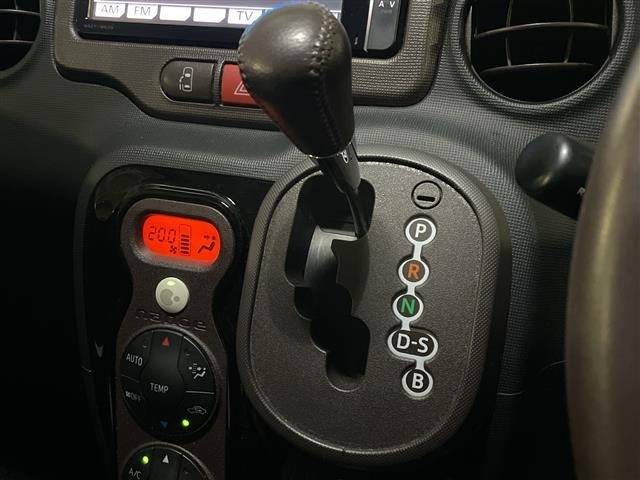Toyota SPADE 2012 8341267-5