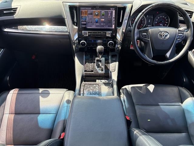 Toyota VELLFIRE 2018 8346007-15