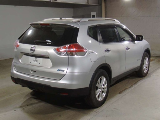 Nissan X-TRAIL 2015 8343405-1