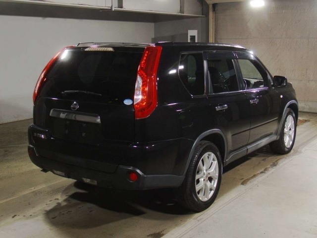 Nissan X-TRAIL 2013 8343406-1