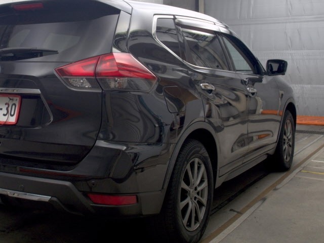Nissan X-TRAIL 2017 8344893-5