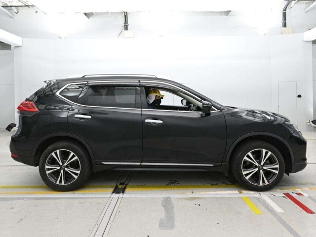Nissan X-TRAIL 2018 8344923-3
