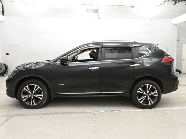 Nissan X-TRAIL 2018 8344923-4