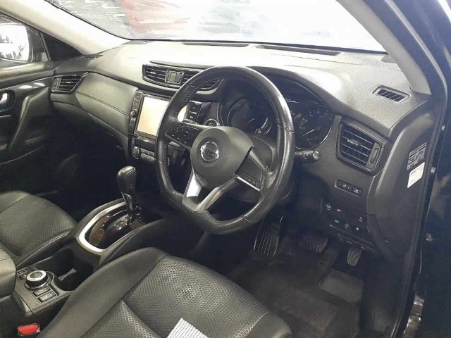 Nissan X-TRAIL 2018 8344923-9