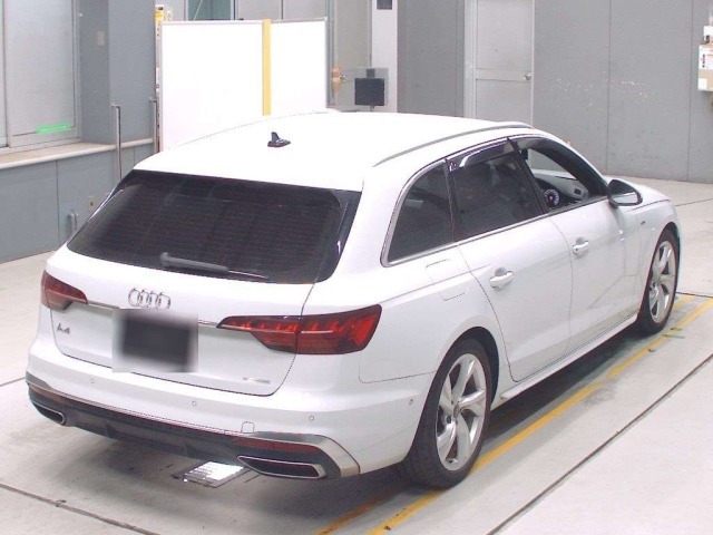 Audi A4 2021 8352751-1