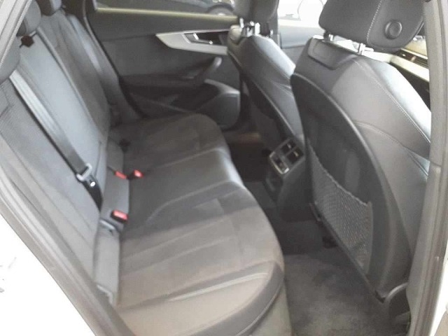 Audi A4 2021 8352751-10