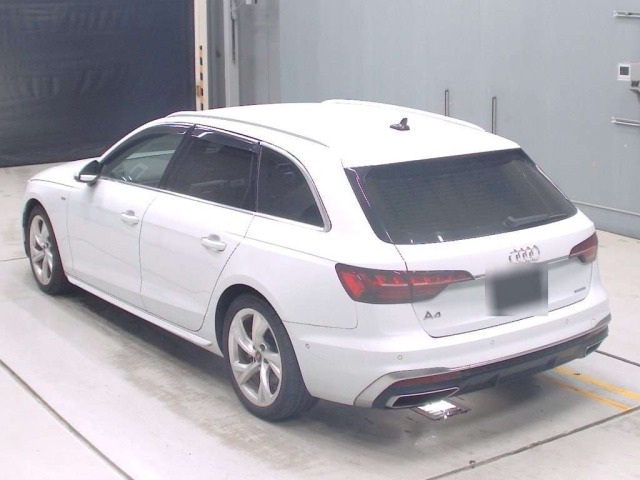 Audi A4 2021 8352751-6